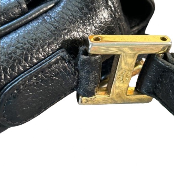 MCM Vintage Black Leather Crossbody - Picture 5 of 8